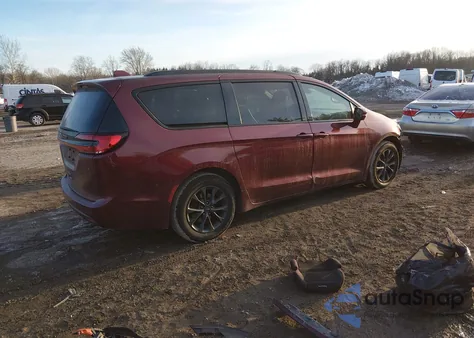 2021 Chrysler Pacifica Touring L z USA, uszkodzony, nr VIN 2C4RC1BG3MR574070